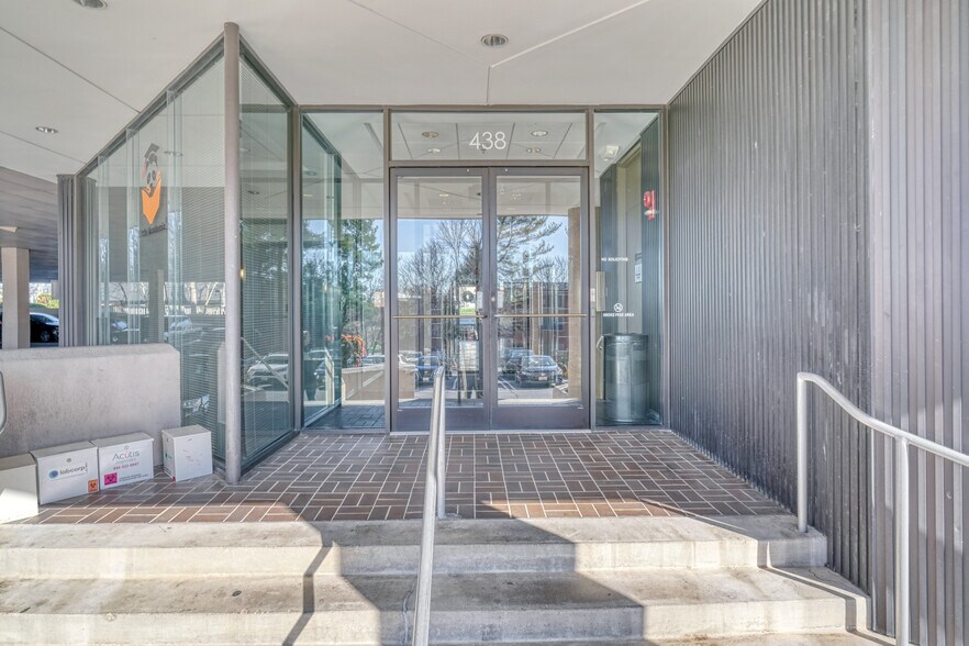 More Photos Of 438 N Frederick Ave, Gaithersburg Medical For Lease