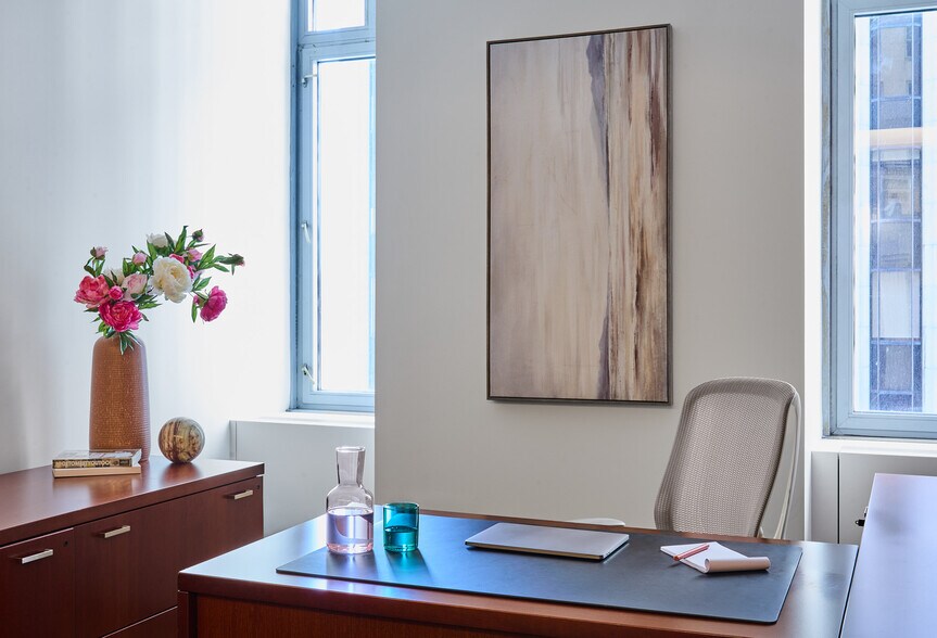 More Photos Of 745 Fifth Ave, New York Coworking Space