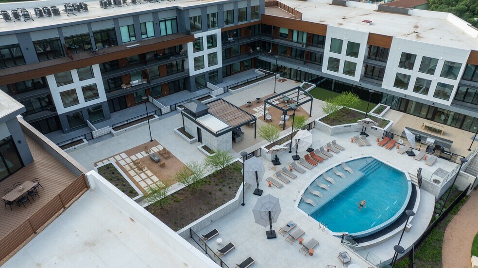 More Photos Of 2209 S First St, Austin Apartments For Sale