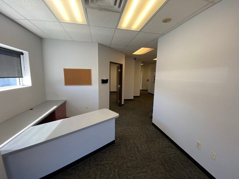 More Photos Of 951 Vallejo St, Denver Warehouse For Sale