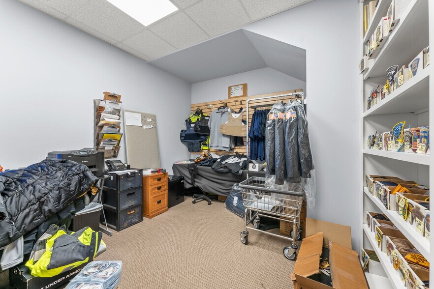 More Photos Of 20 Bellows Rd, Raynham Warehouse For Lease