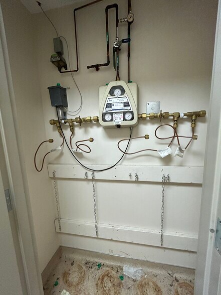 More Photos Of 213-221 Sterling Farm Dr, Jackson Medical For Lease