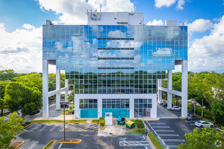 More Photos Of 210 N University Dr, Coral Springs Office For Lease