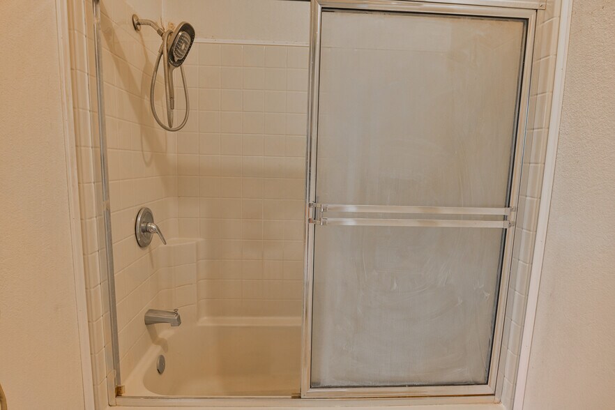 More Photos Of 512 San Juan St, Trinidad Flex For Sale