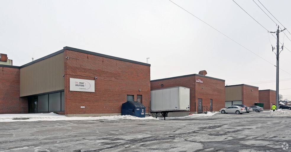 More Photos Of 114 Norfinch Dr, Toronto Manufacturing For Lease