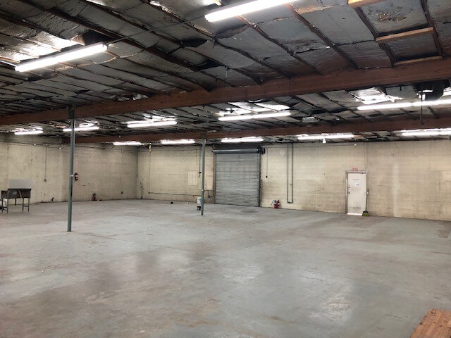 More Photos Of 3334 W McDowell Rd, Phoenix Warehouse For Lease
