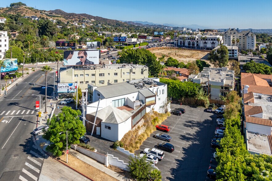 More Photos Of 8240 W Sunset Blvd, West Hollywood Office For Lease
