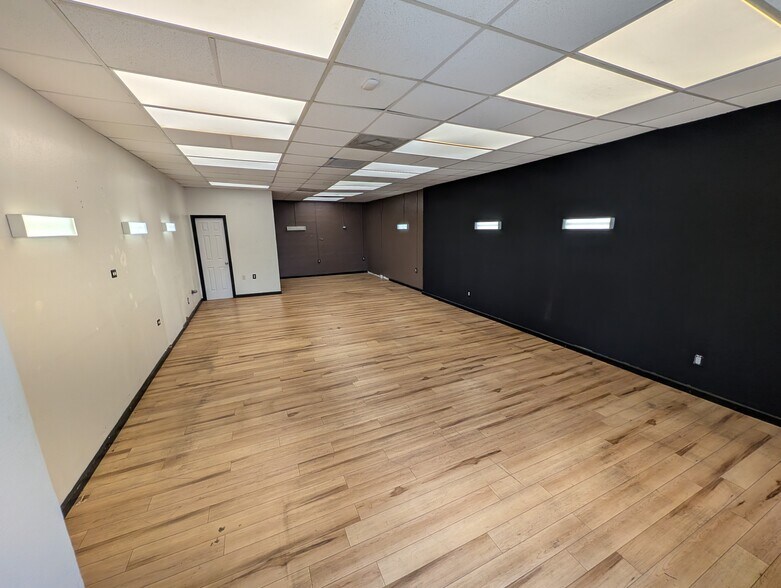 More Photos Of 593 Kamehameha Hwy, Pearl City Storefront Retail Office For Lease
