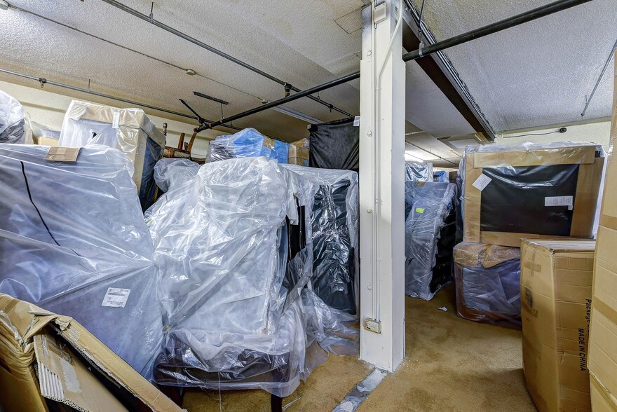 More Photos Of 20423 Highway 99, Lynnwood Freestanding For Sale