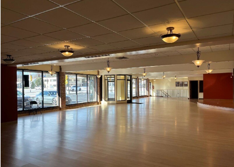 More Photos Of 11520 W North Ave, Wauwatosa General Retail For Sale