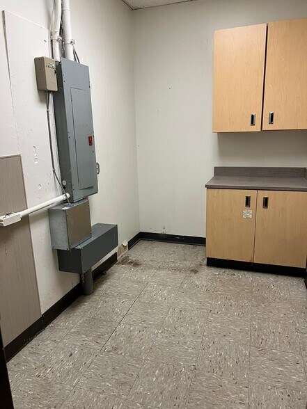 More Photos Of 8 S Main St, Terryville Unknown For Lease