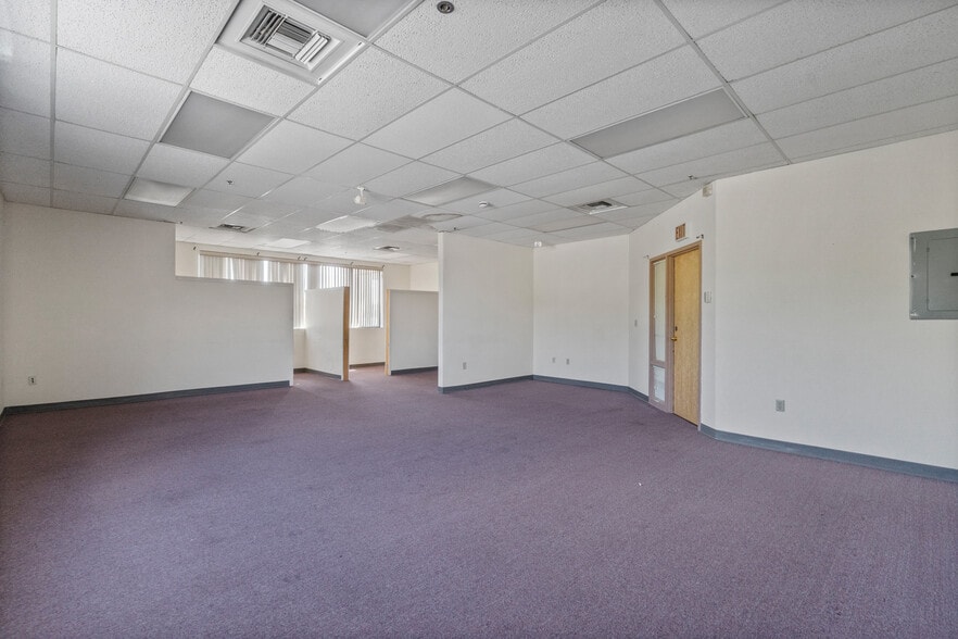 More Photos Of 285 Central St, Leominster General Retail For Lease