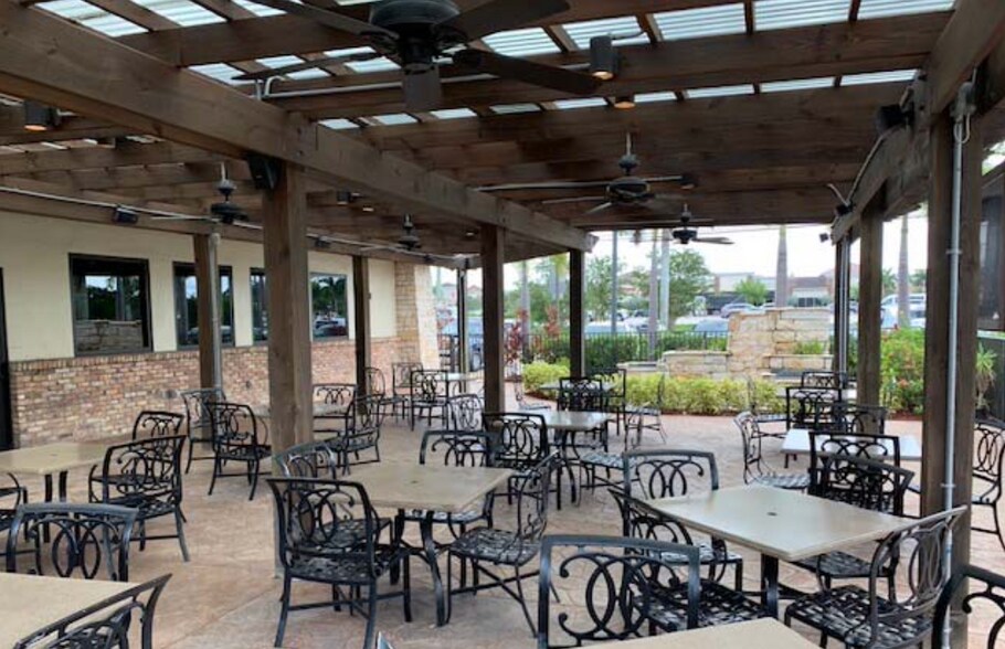 More Photos Of 925 S State Road 7, Wellington Restaurant For Sale