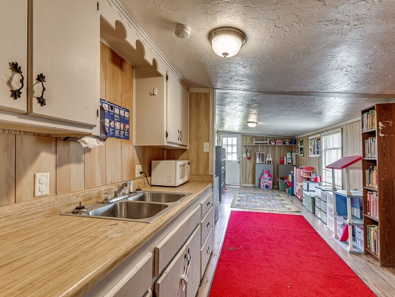 More Photos Of 1419 W London St, El Reno Religious Facility For Sale