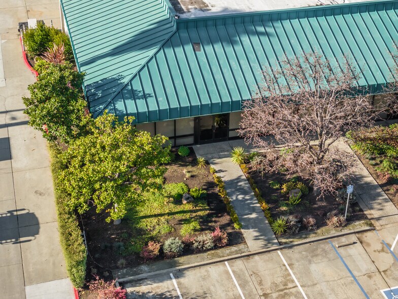 More Photos Of 1300 Industrial Rd, San Carlos Research And Development For Lease