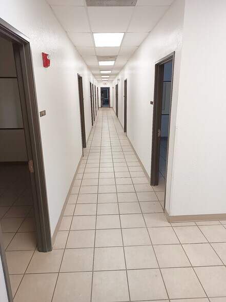 More Photos Of 1060 MacKintosh Dr, Brownsville Office For Sale