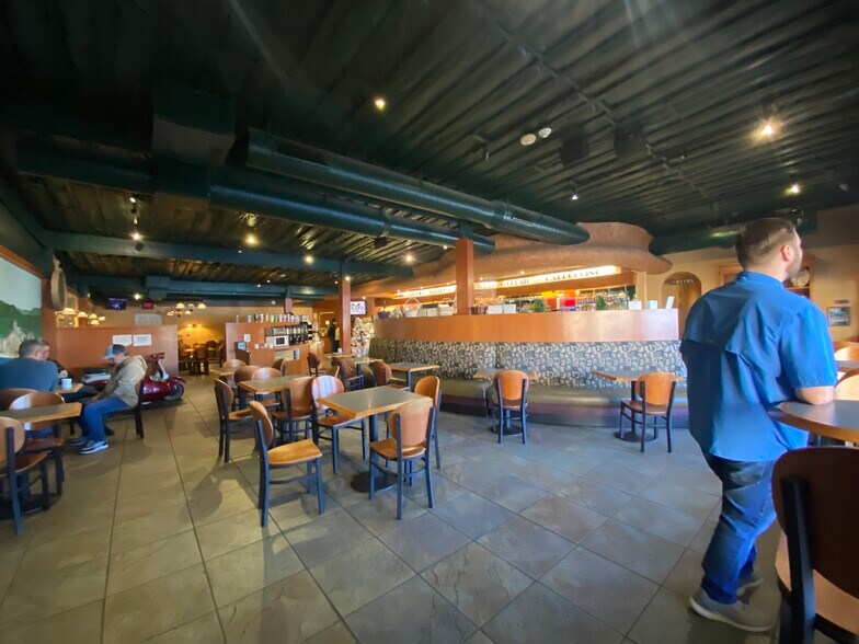 More Photos Of 3504 Highway 365, Nederland General Retail For Lease