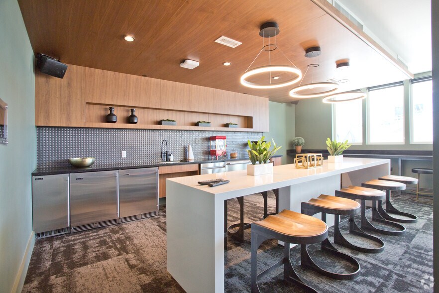 More Photos Of 1505 N Central Ave, Phoenix Apartments For Lease