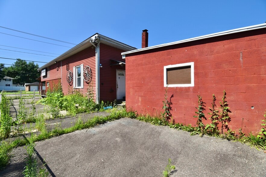 More Photos Of 193 Fairview Ave, Chicopee Restaurant For Sale