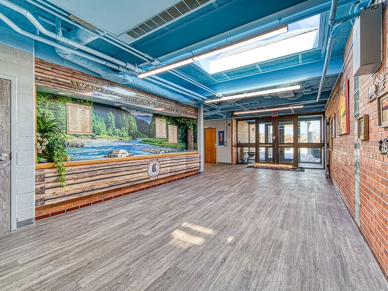 More Photos Of 2400 N Dixie Hwy, Monroe Serviced Offices For Sale