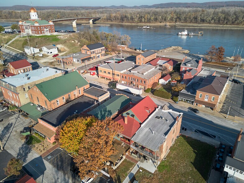 More Photos Of 214 E 1st St, Hermann Storefront Retail Residential For Sale