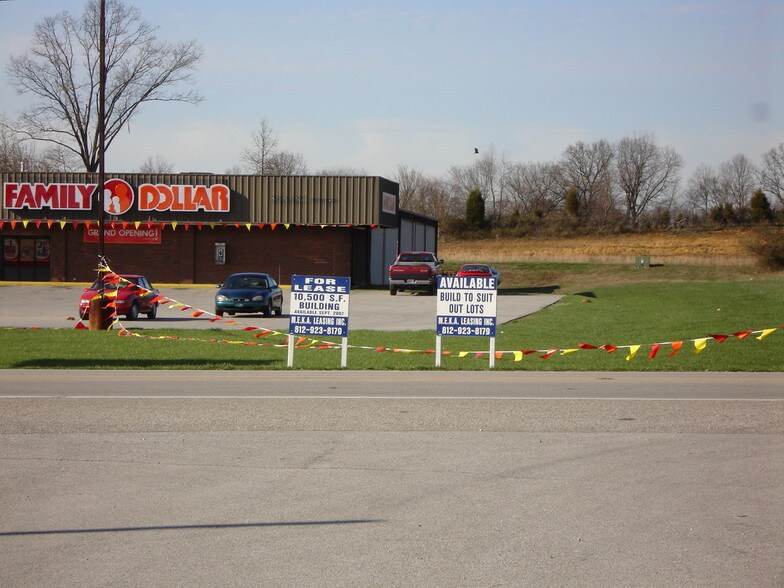 More Photos Of 1470 Highway 64 NE, New Salisbury Freestanding For Sale