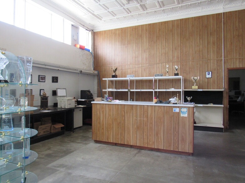 More Photos Of 702-704 E Davis St, Burlington Storefront For Sale