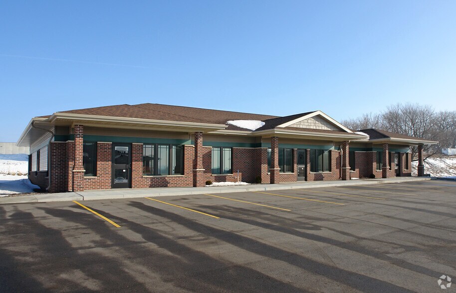 More Photos Of 2774 Commerce Dr NW, Rochester Office For Lease