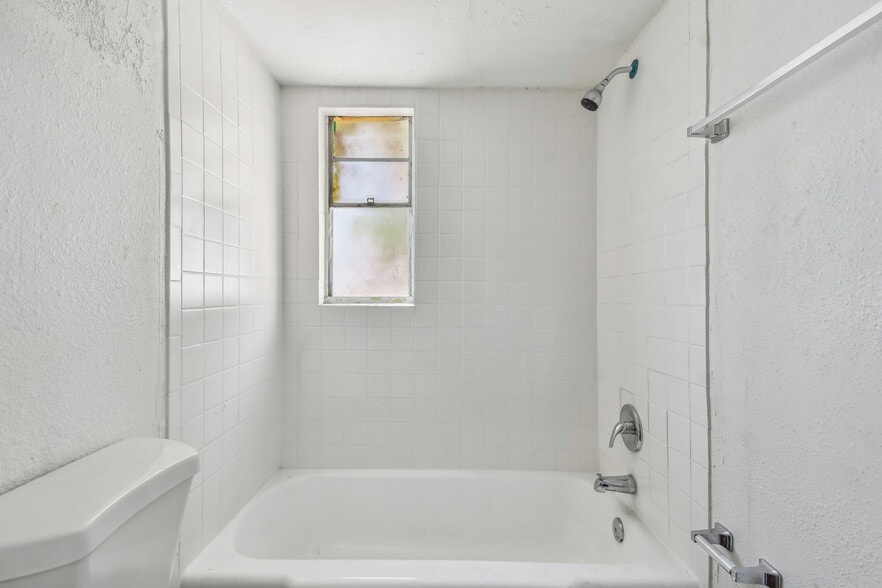 More Photos Of 1330-1334 Barnett St, Jacksonville Apartments For Sale
