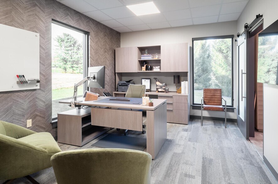 More Photos Of 475 N Weaber St, Annville Office For Lease