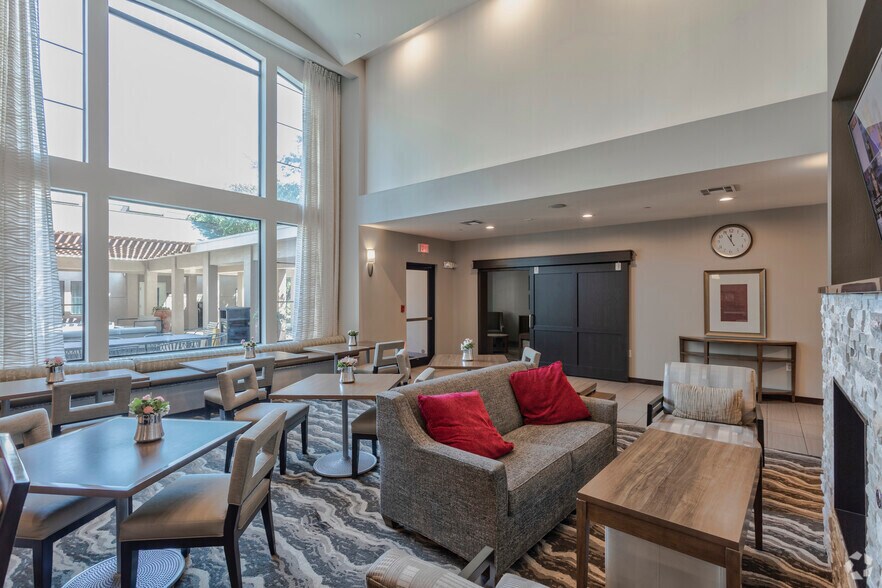More Photos Of 301 Silverglen Dr, Plano Hotel For Sale