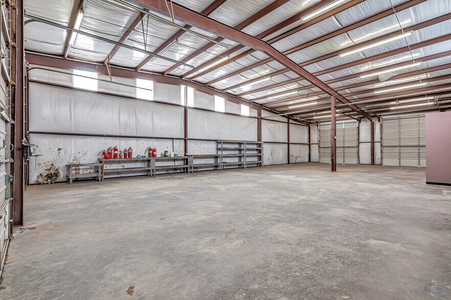 More Photos Of 1010 S Meadow Ave, Odessa Warehouse For Sale
