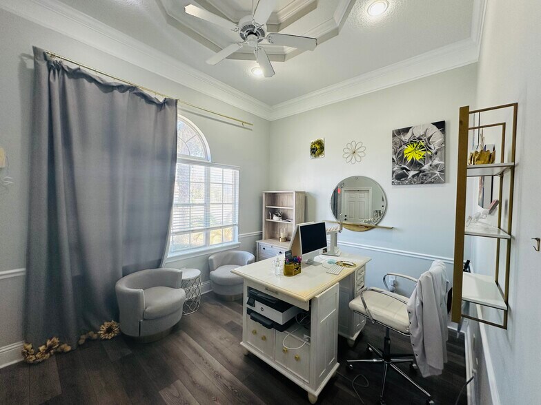 More Photos Of 6817 Southpoint Pky, Jacksonville Medical For Sale