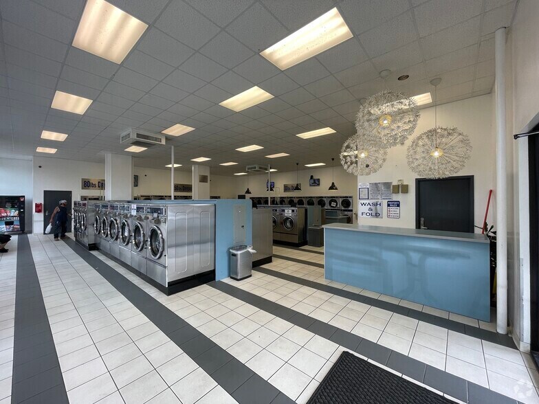 More Photos Of 8341-8381 Perrin Beitel Rd, San Antonio Unknown For Lease