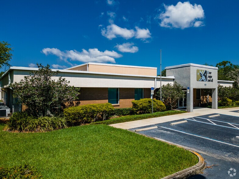 More Photos Of 9550 16th St N, Saint Petersburg Office For Lease