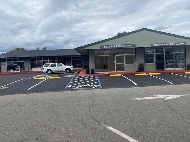 More Photos Of 947-959 Front St, Novato General Retail For Lease