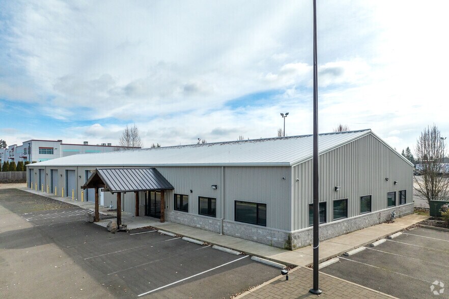 More Photos Of 3124 Blossom Dr NE, Salem Warehouse For Lease