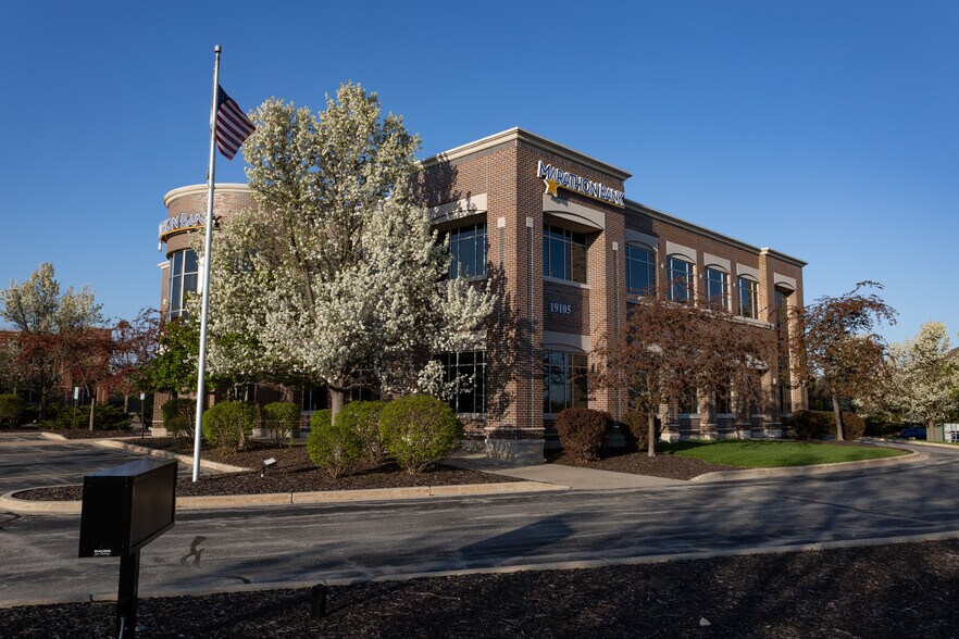 More Photos Of 19105 W Capitol Dr, Brookfield Medical For Lease