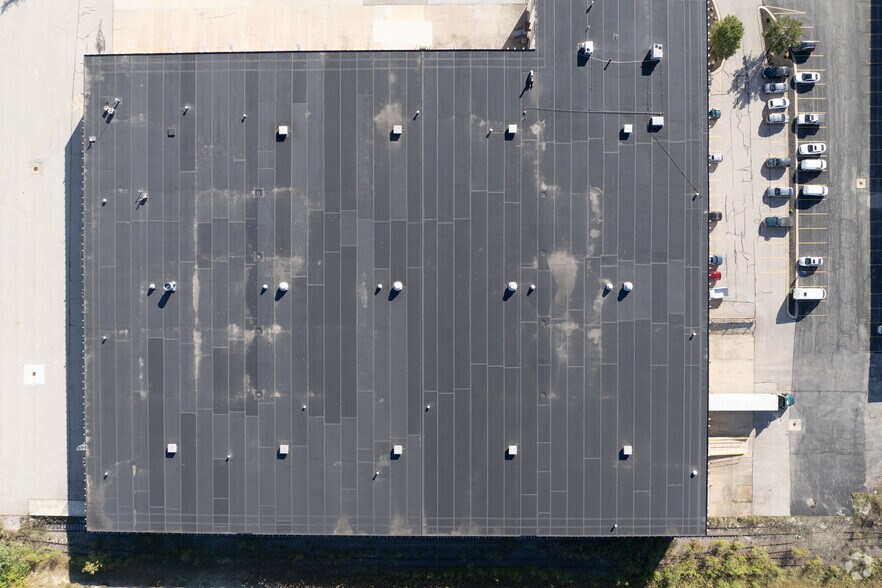 More Photos Of 5370 Naiman Pky, Solon Warehouse For Lease