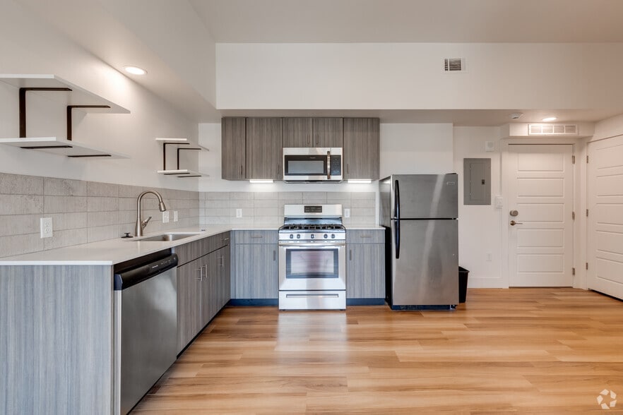 More Photos Of 403 S Cheyenne Ave, Tulsa Apartments For Lease