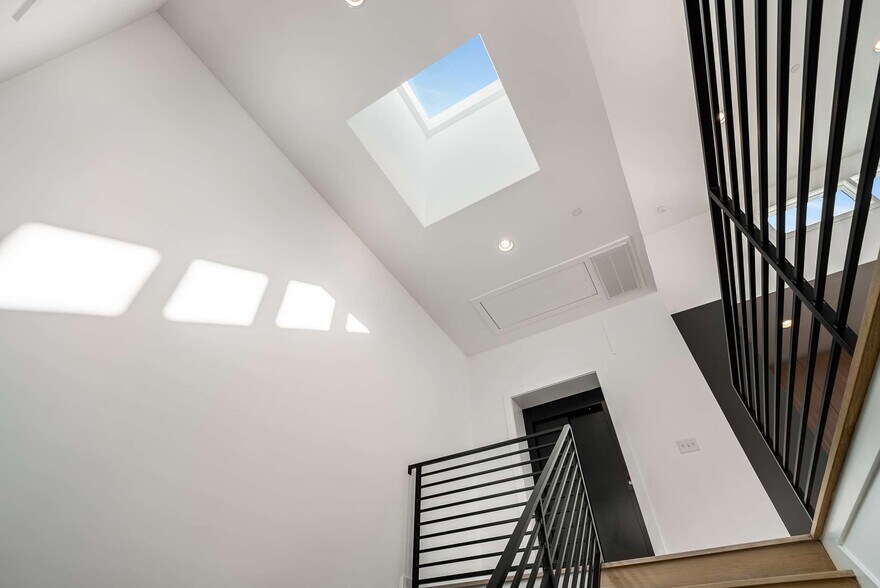 More Photos Of 1017 12th Ave S, Nashville Apartments For Sale