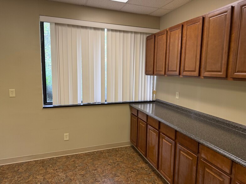 More Photos Of 5400 Maryland Way, Brentwood Office For Lease
