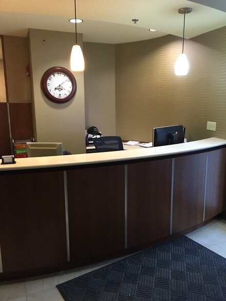 More Photos Of 15 1st St SE, Rochester Hotel For Lease