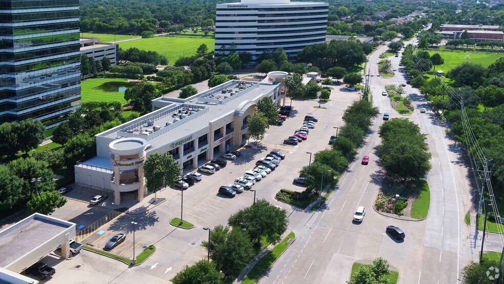 More Photos Of 10455 Briar Forest Dr, Houston General Retail For Lease
