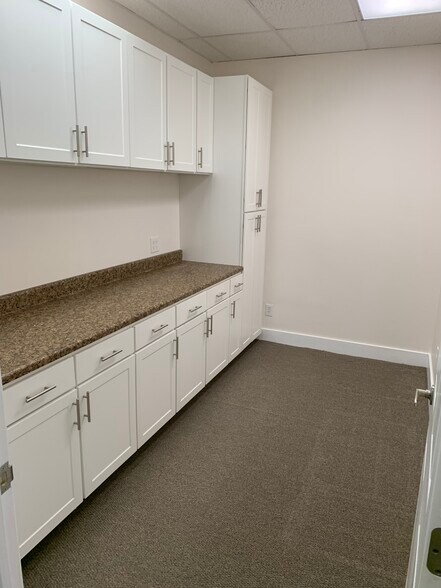 More Photos Of 17920 Huffmeister Rd, Cypress Office For Lease
