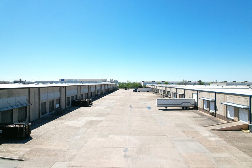 More Photos Of 8790 Wallisville Rd, Houston Warehouse For Lease