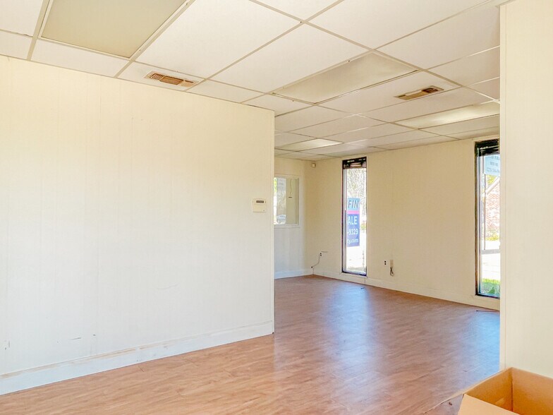 More Photos Of 4420 North Blvd, Baton Rouge Office For Sale