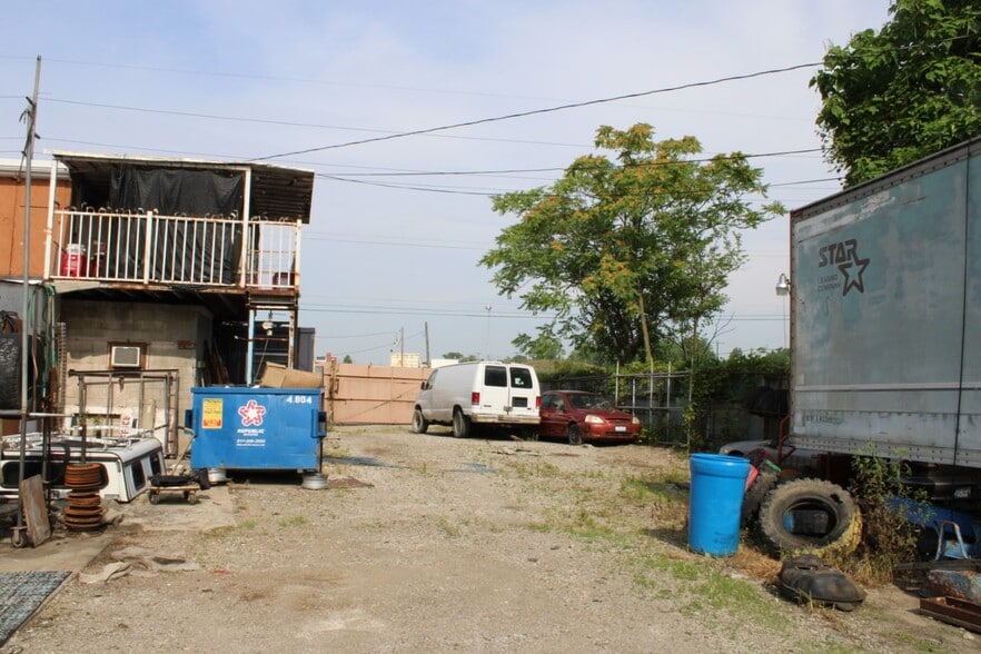 More Photos Of 1394 Joyce Ave, Columbus Flex For Sale