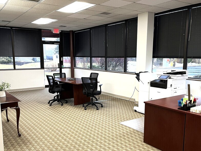 More Photos Of 415 McFarlan Rd, Kennett Square Office For Lease