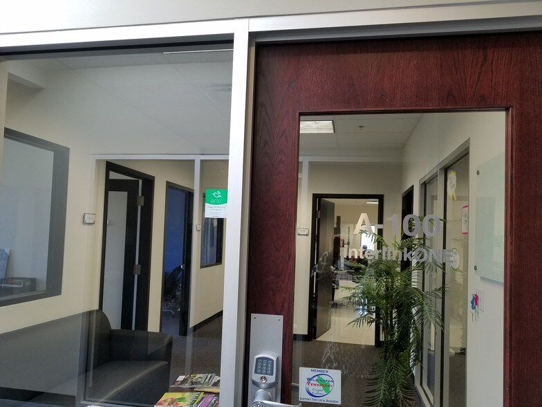 More Photos Of 260 Fordham Rd, Wilmington Light Manufacturing For Lease